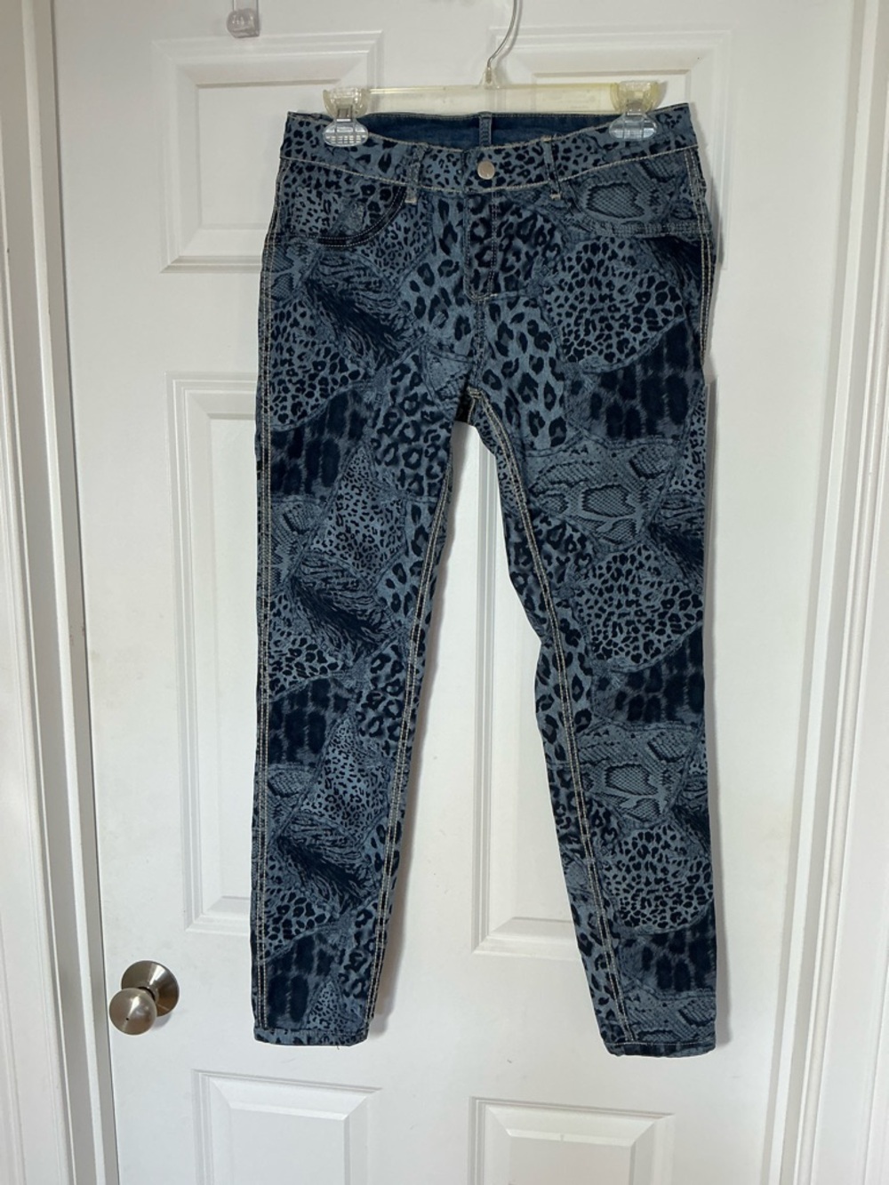 VENUS Reversible Jeans - Picture 10 of 13